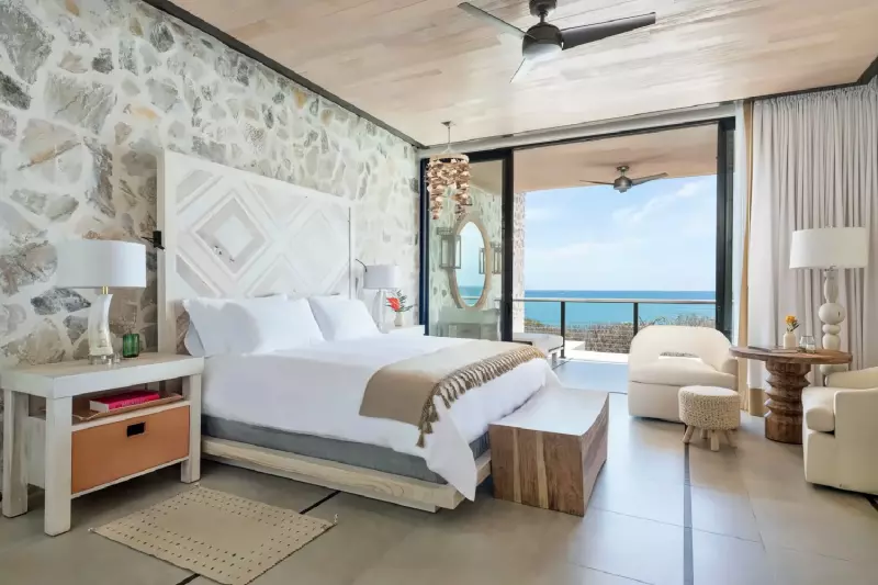 3 Bedroom Oceanfront Sky Hot Tub Residence