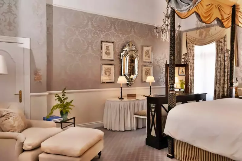 Presidential Suite 