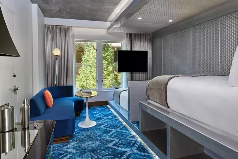 Premium Partial Mountain View Room