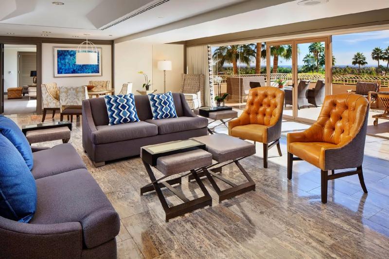 Phoenician Top Floor Pool View Suite