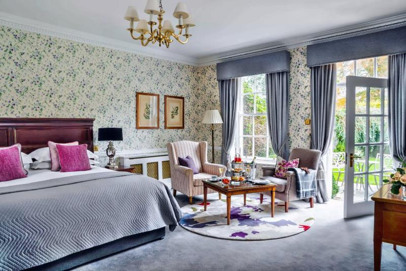 Manor House Junior Garden View Suite