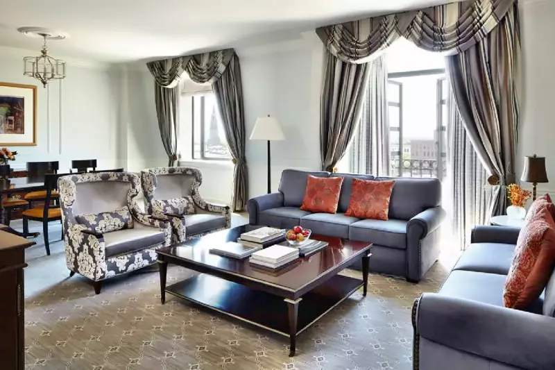 Luxury Club Suite 