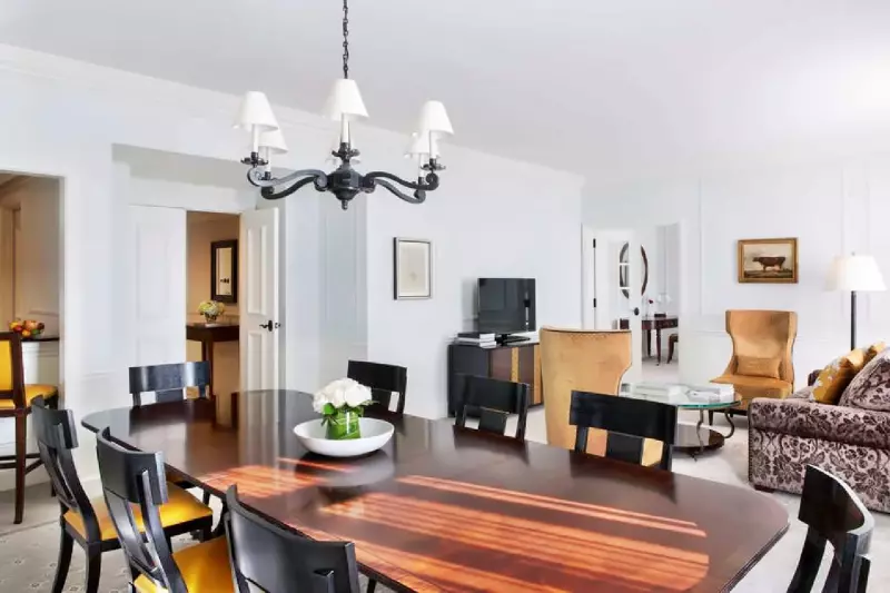 Presidential Suite 