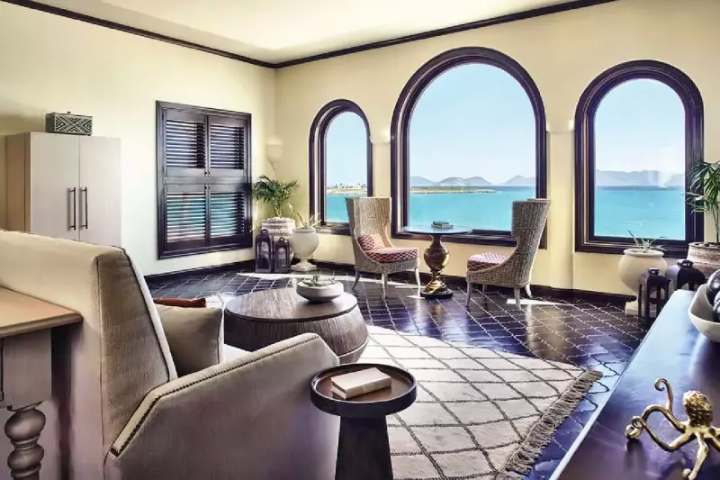 Beachfront Pool Suite