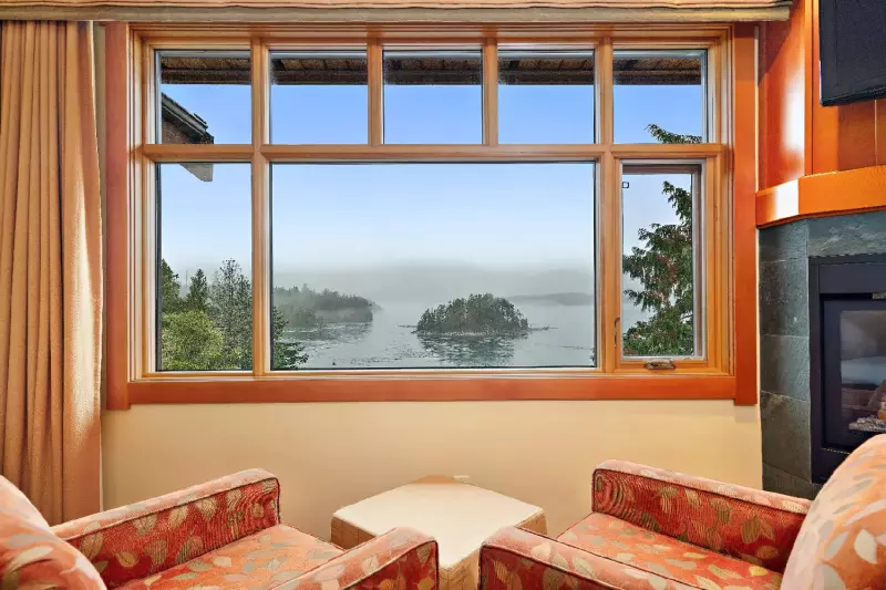 Ocean View Gold Room