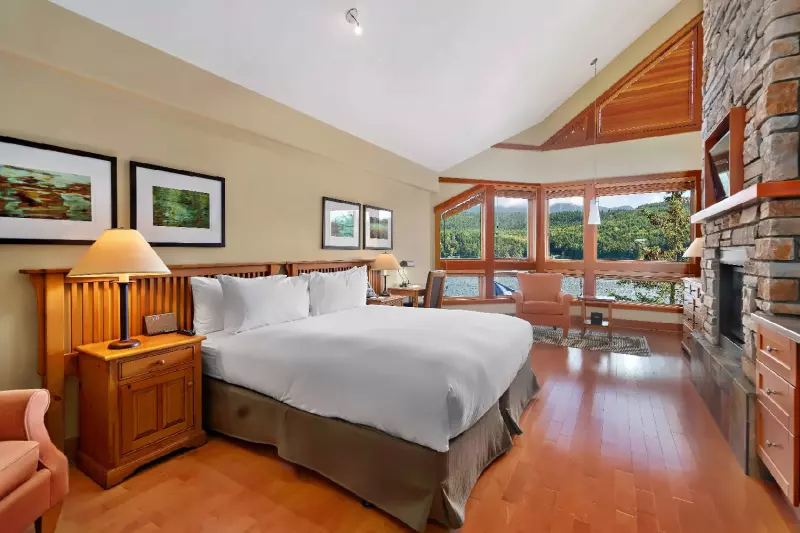 3 Bedroom Yuculta Lower Suite