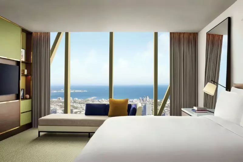 Panoramic Room