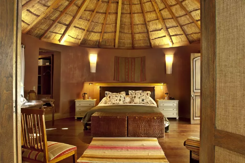 Superior Round Suite