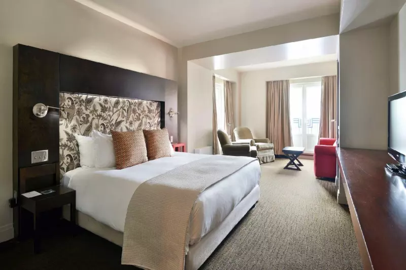 Luxe River View Room 