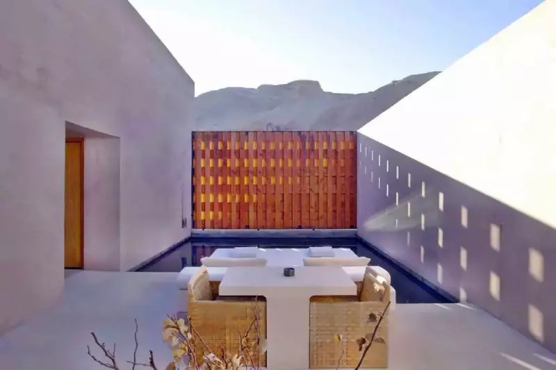 Mesa Pool Suite