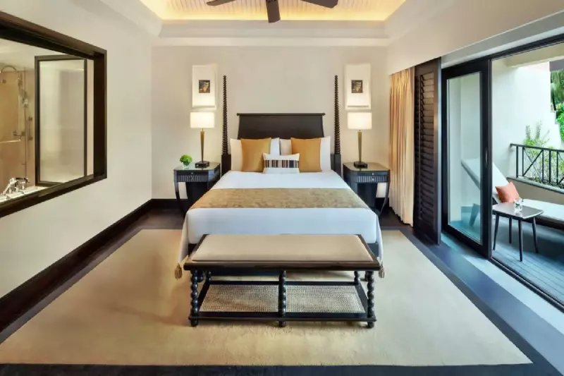 Lagoon View St. Regis Suite