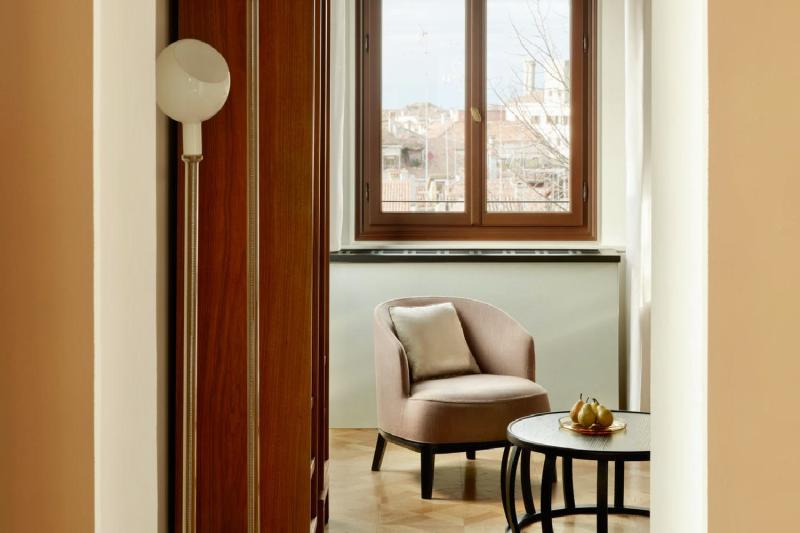 Palazzo Luminoso Chamber