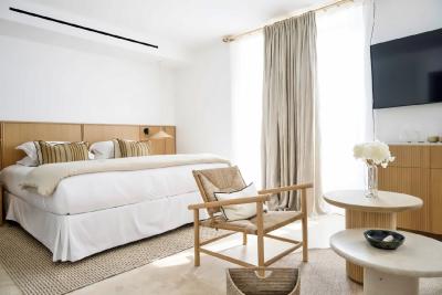 Book Le Couvent des Minimes | France with VIP benefits