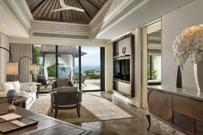 Ocean Pool Villa