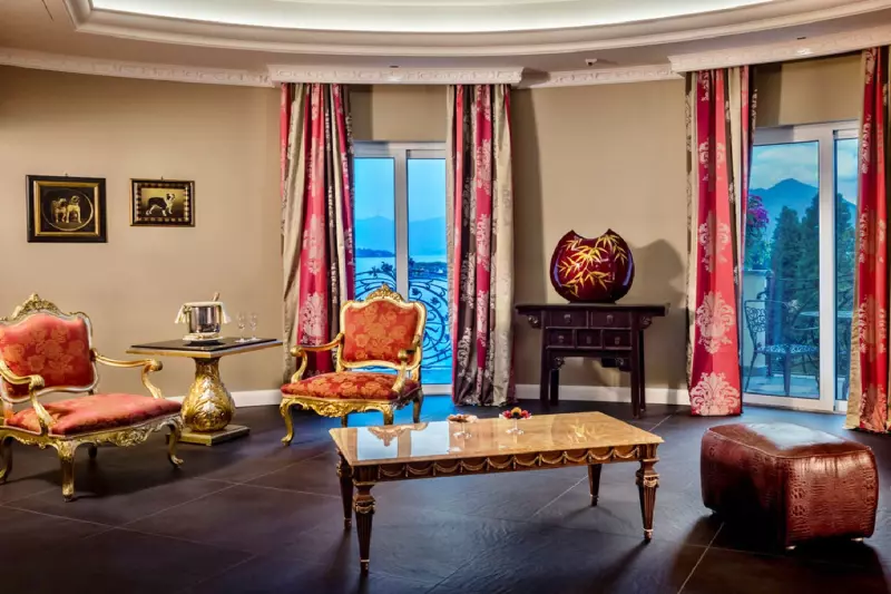 Liz Taylor Lake View Suite