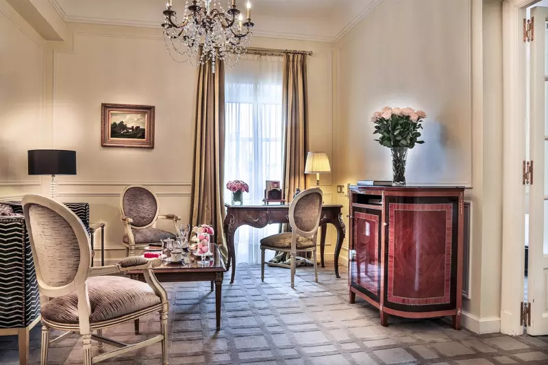 Deluxe Suite