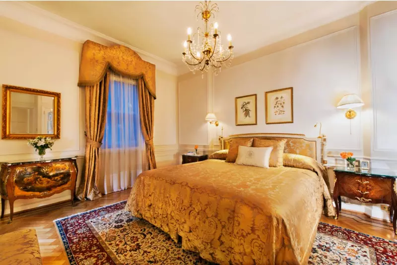 Governor Executive Suite
