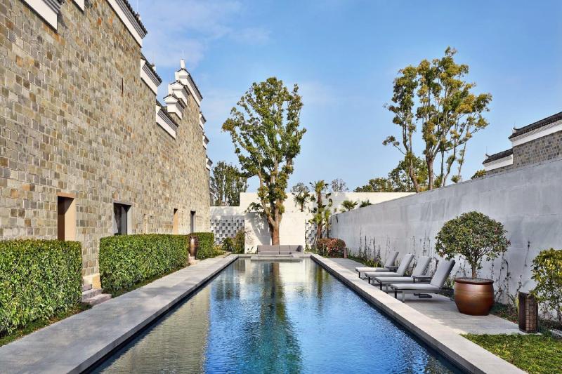 4 Bedroom Ming Antique Villa 
