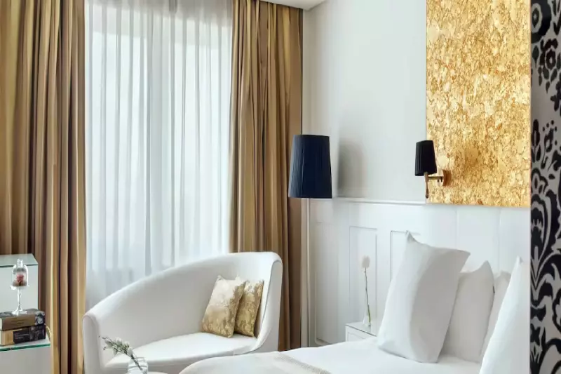 Supreme Connecting Family Room