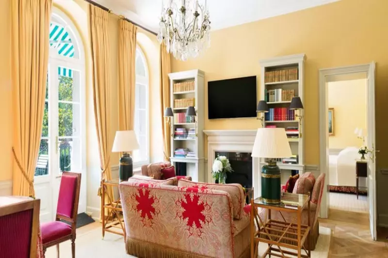 2 Bedroom Royal Garden Suite