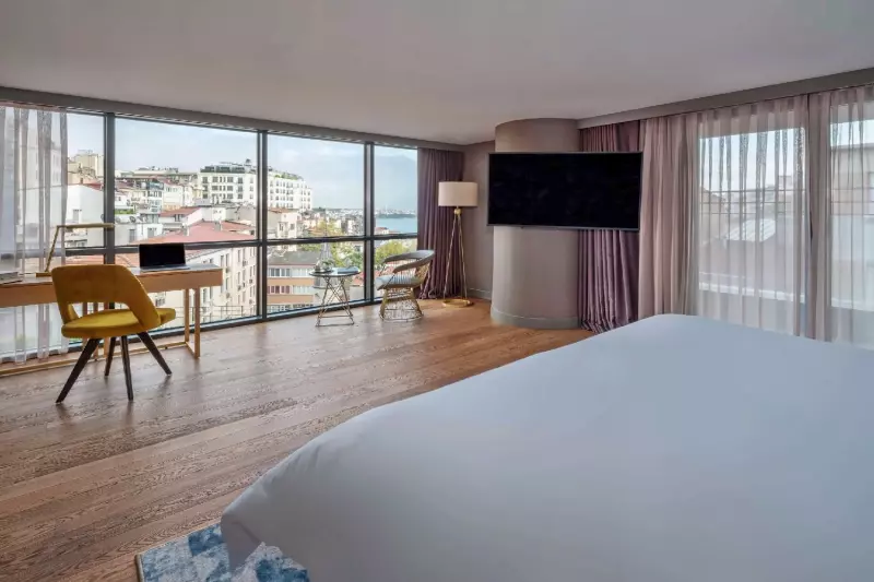 Bosphorus View Duplex Club Suite