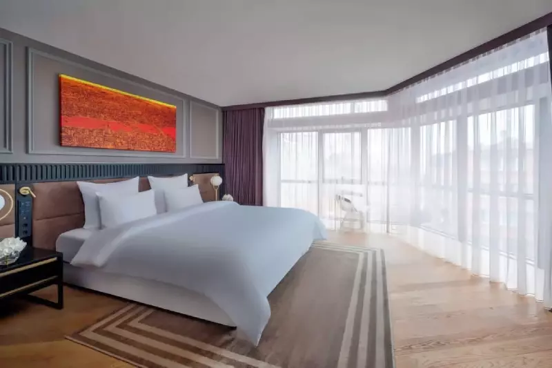 Taksim Square View Junior Club Suite