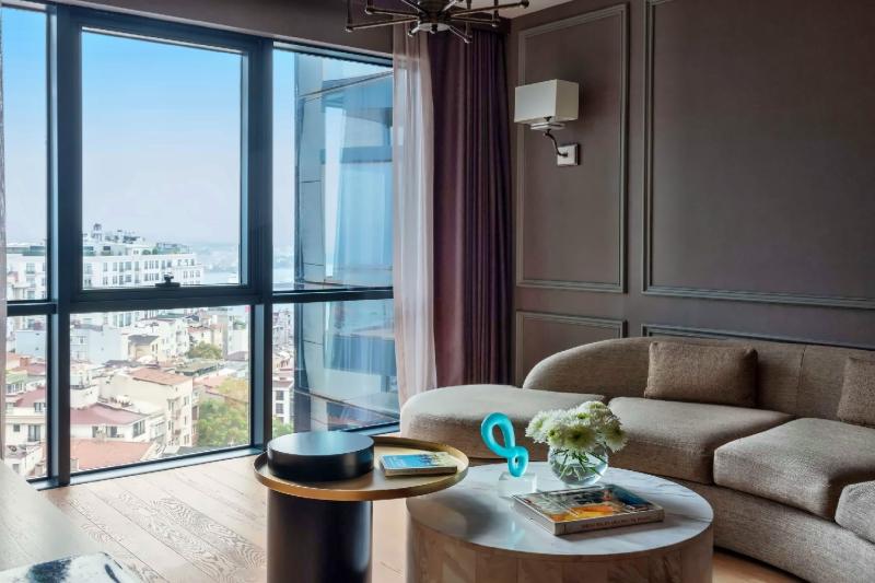 Bosphorus View Prestige Club Suite