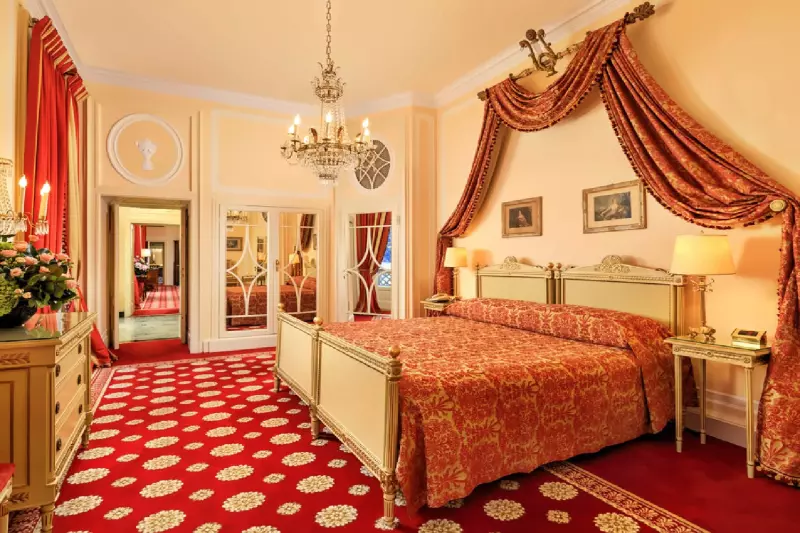 Cardinal Suite 