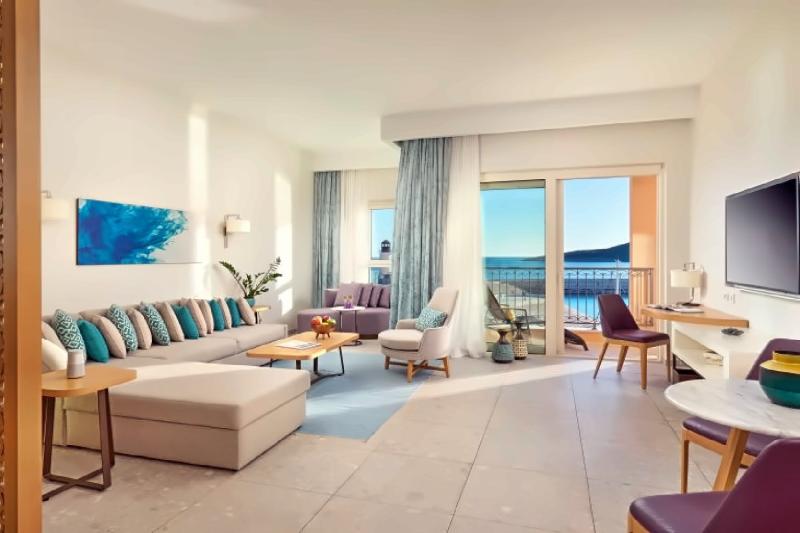 Grand Deluxe Suite 