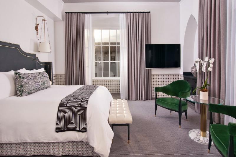 Alcazar Ocean View Suite