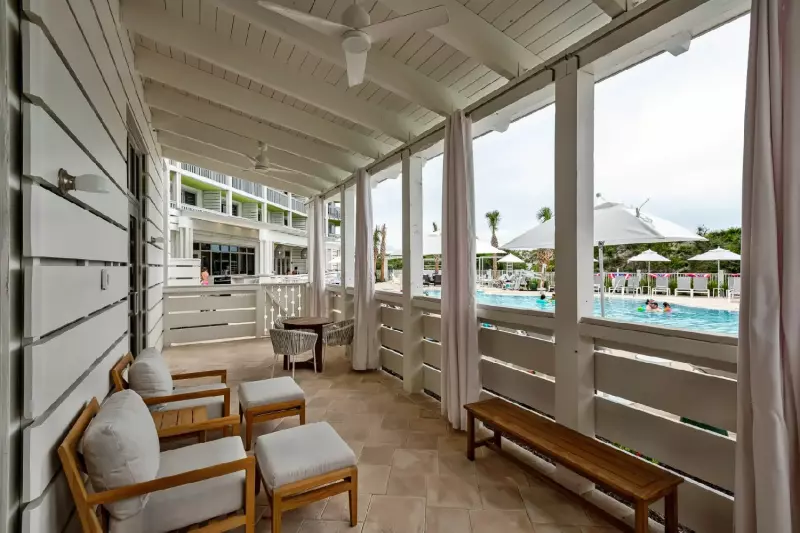 2 Bedroom Family Pool Access Suite 