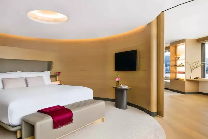 Corner Harbour View Suite
