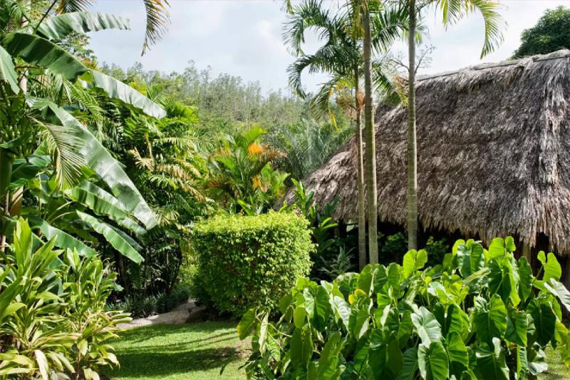 Garden View Cabana 