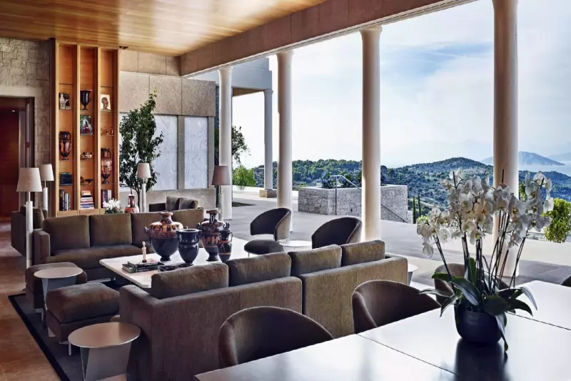 6 Bedroom Villa