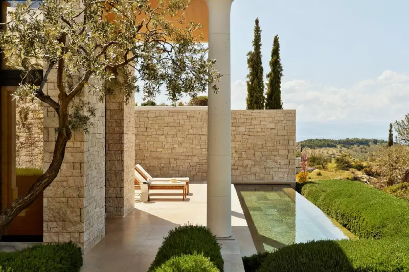 Deluxe Pool Pavilion