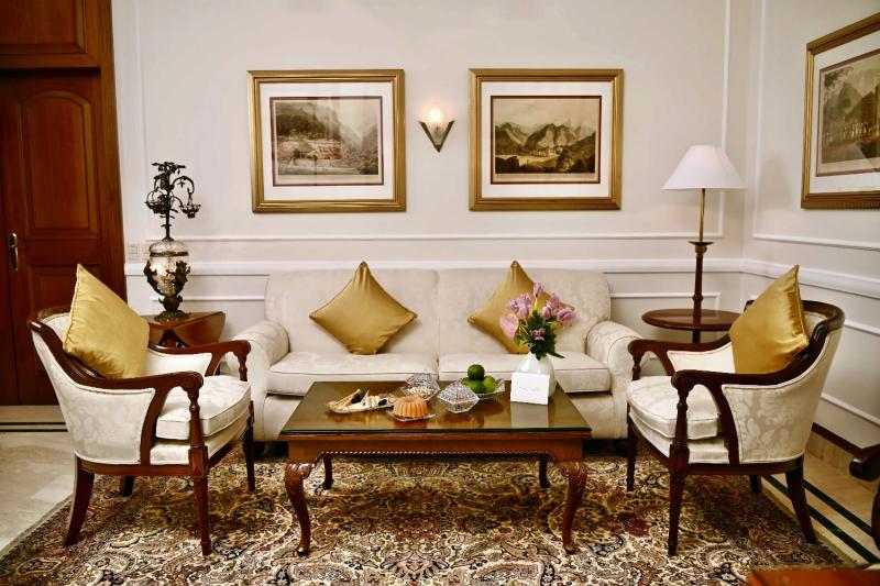 Luxury Suite 