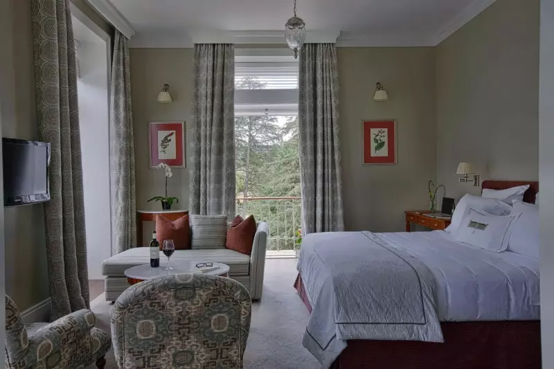 Privilege Park View Room 