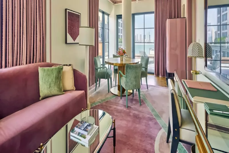 Hudson View Corner Terrace Suite