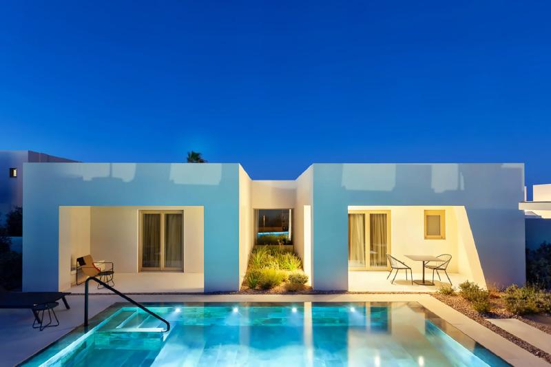 Pool Bungalow 