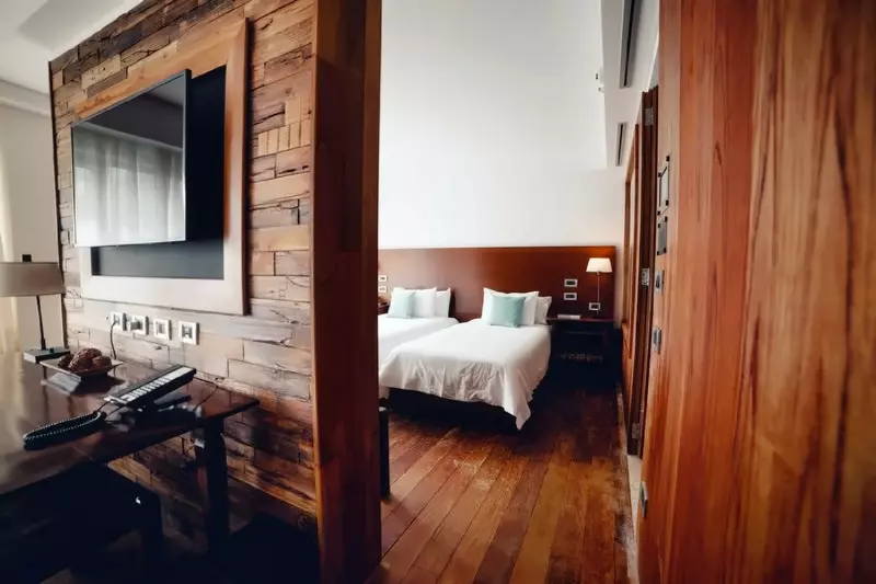Junior Valley View Suite