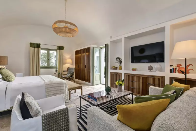 2 Bedroom Family Room