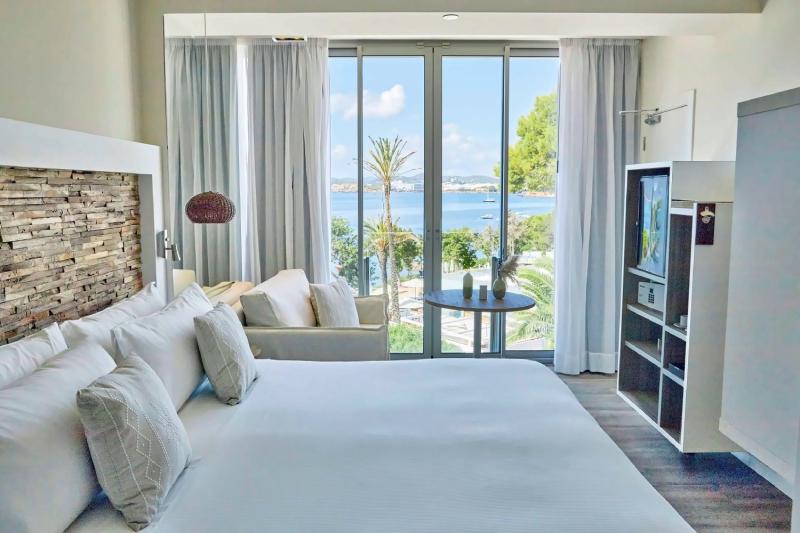 Superior ME Nikki Beach View Room
