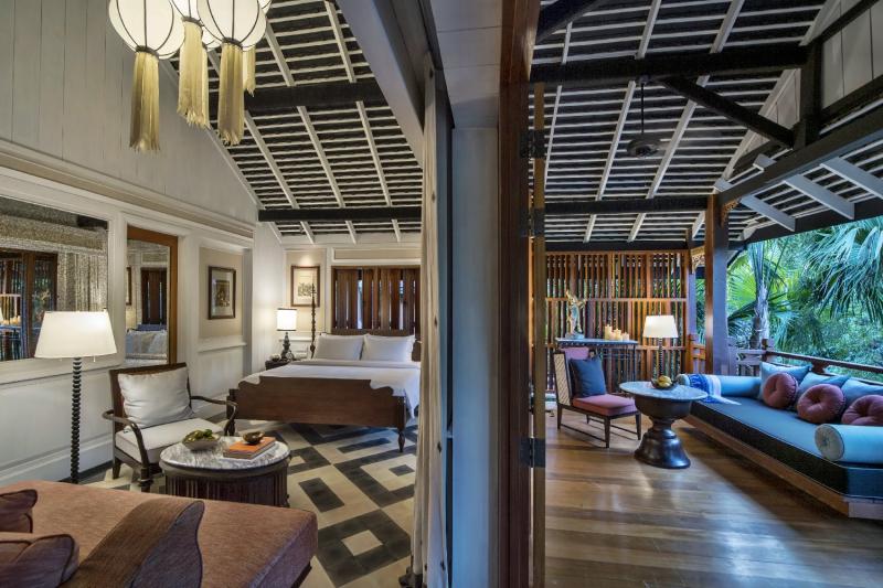 Riverside Villa 