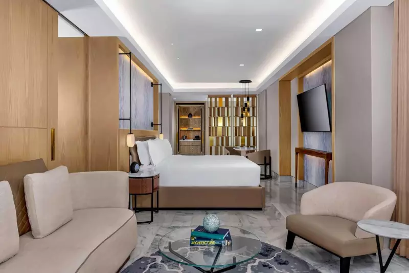 2 Bedroom Connecting Ocean Front Swim Up Master Suite