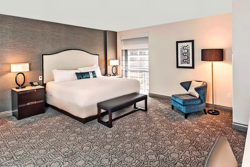 Executive Tower Suite