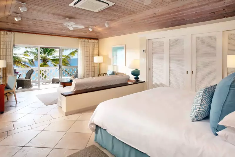 Upper Floor Ocean View Junior Suite
