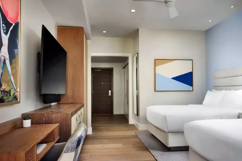 Shore House Room