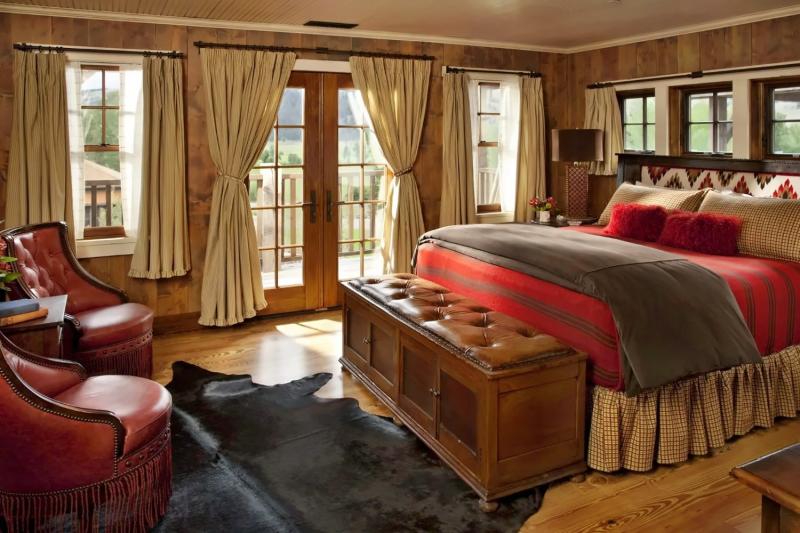 Elite Lodge Room 