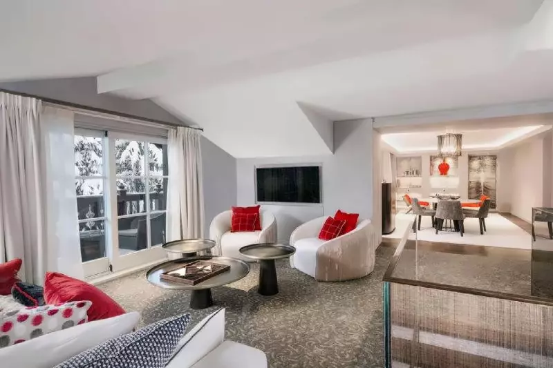 Deluxe Duplex Suite