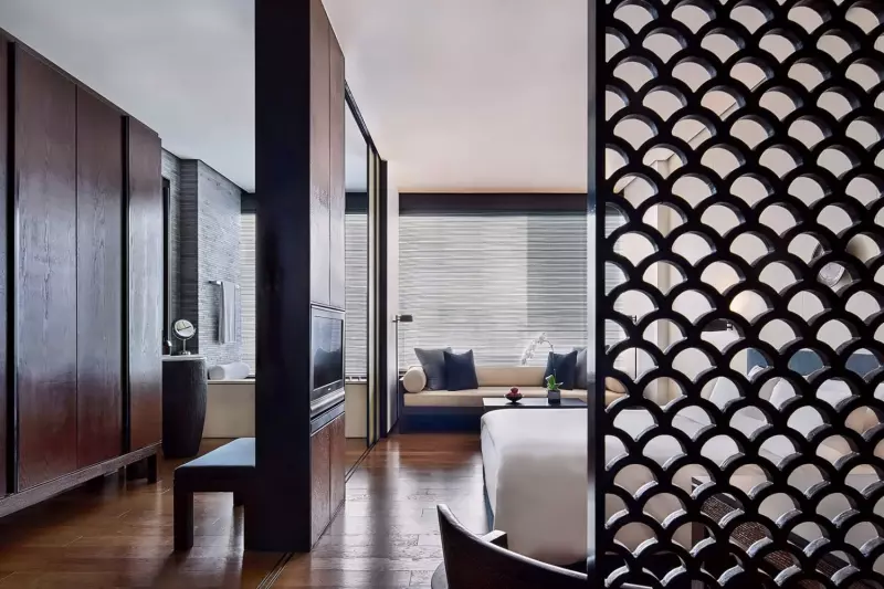 Grand Park View Room